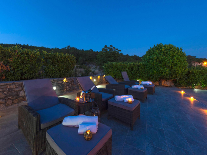 Others 2, Villa in Ugljane with private pool, Trilj