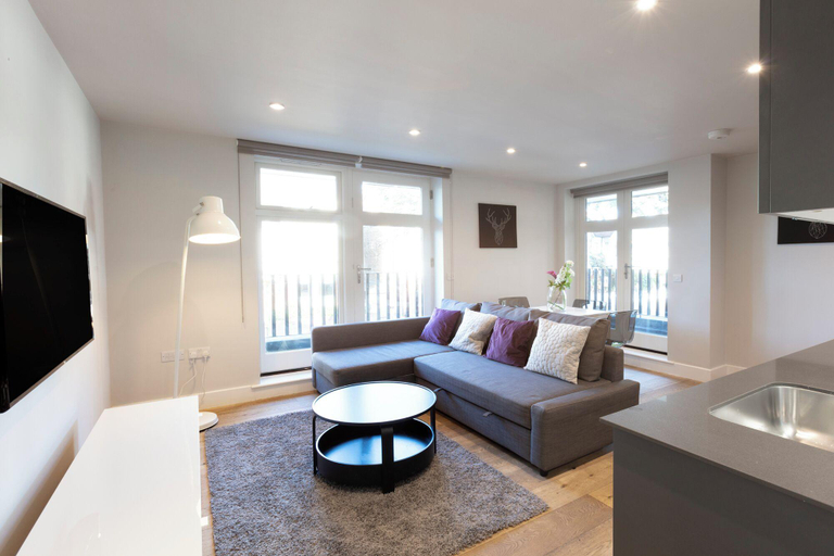 Others 4, Hampden Apartments - The Anne, Slough