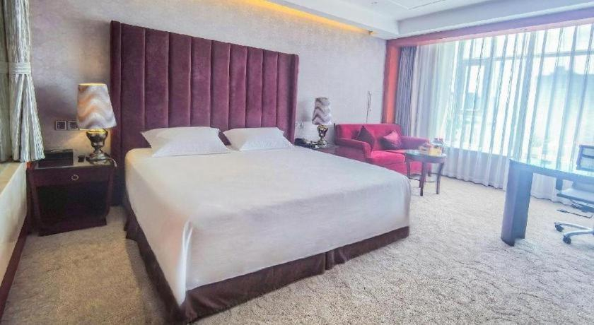 Bedroom 2, Kinglead Hotel Chongqing, Chongqing