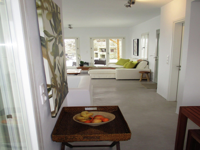 Others 4, Comfortable Villa near Sea in Andros, South Aegean