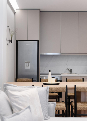 Others 5, Acropolis White Key Residence, Attica