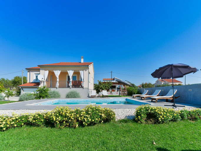 Others 3, Villa in Debeljak with Private Pool, Sukošan