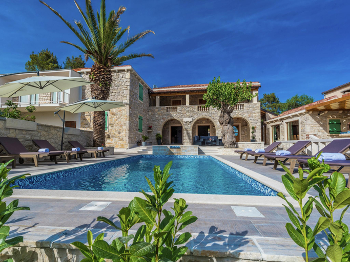 Others 3, Villa in Sukošan with Pool near the Sea, Sukošan