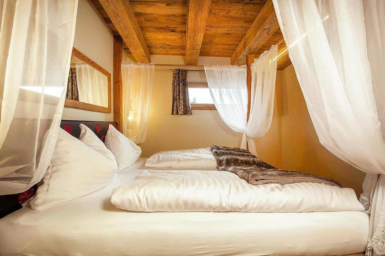Bedroom 2, Chalet in Konigsleiten with Mountain Views  Spa, Zell am See