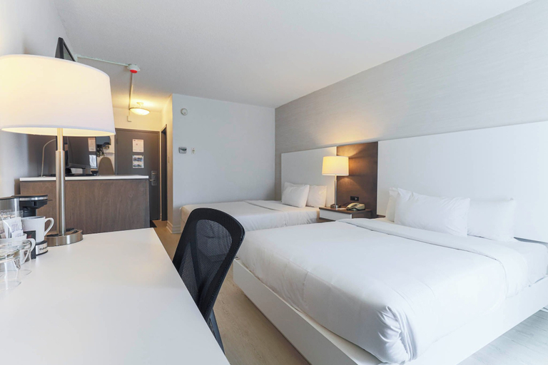 Bedroom 2, Ambassadeur Hotel, Communauté-Urbaine-de-Québec