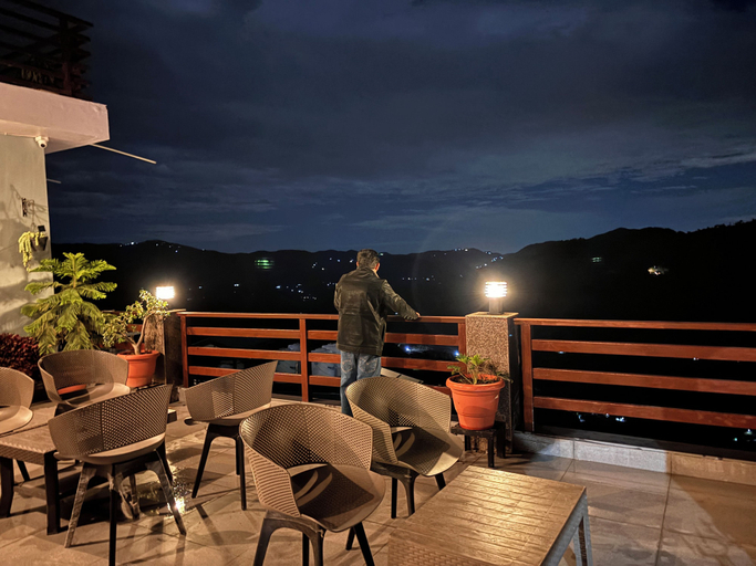 Food & Drinks, Mountain and peace, Shimla