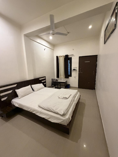 Bedroom 2, Hotel nirvana and rooftop resturant , Ajmer