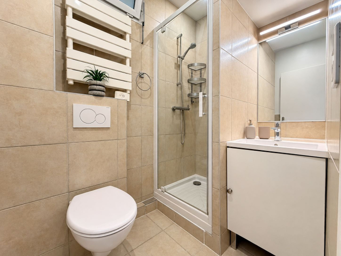 Bathroom, Magnifique Appartement Levallois Perret, Hauts-de-Seine