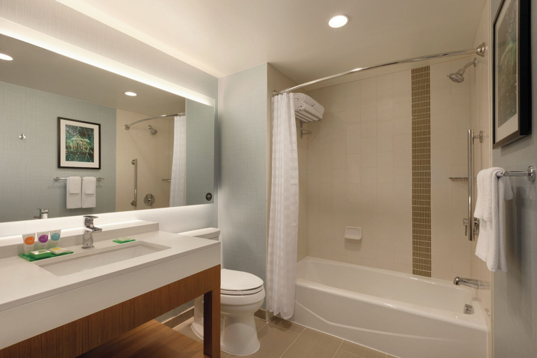 Bathroom 5, Hyatt Place Washington DC/Georgetown/West End, Washington D.C.