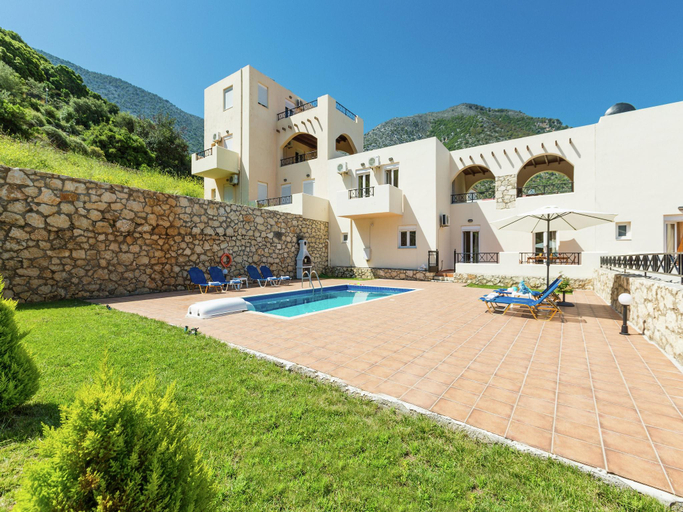 Others 4, Villa on hillside, private pool, Crete