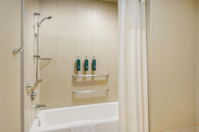 Bathroom 5, Hilton Phoenix Airport, Maricopa