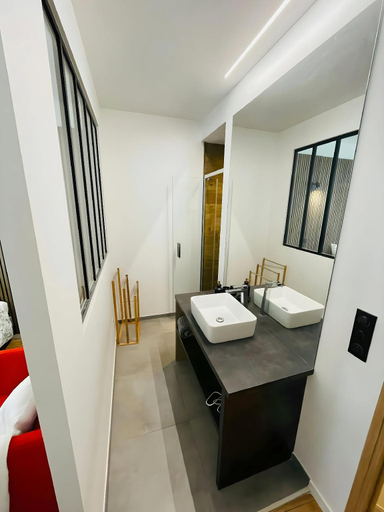 Others 5, Le Charmant Bailla | Science-Po, Marne