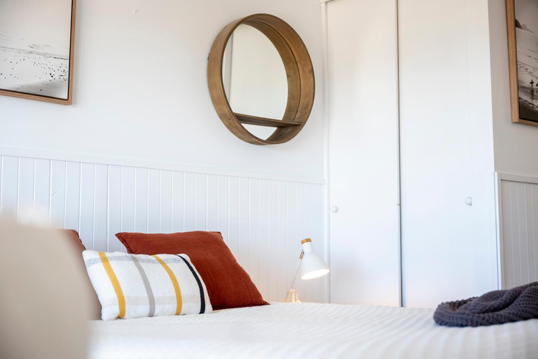 Bedroom, Blue Seas Holiday Villas, Break O'Day