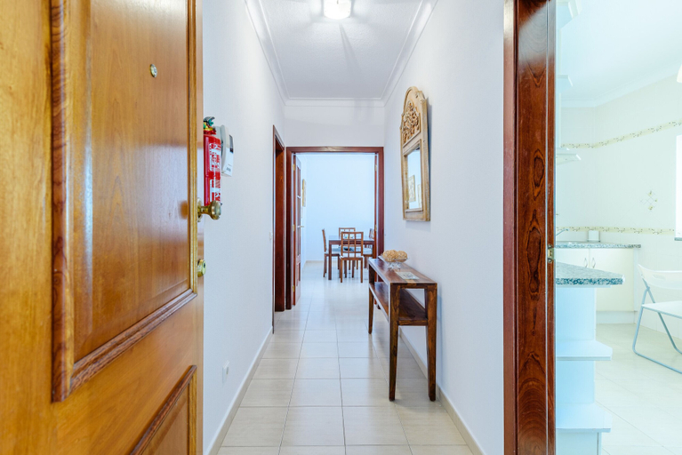 Others 2, Vilamoura Garden and Pool Apartment, Loulé