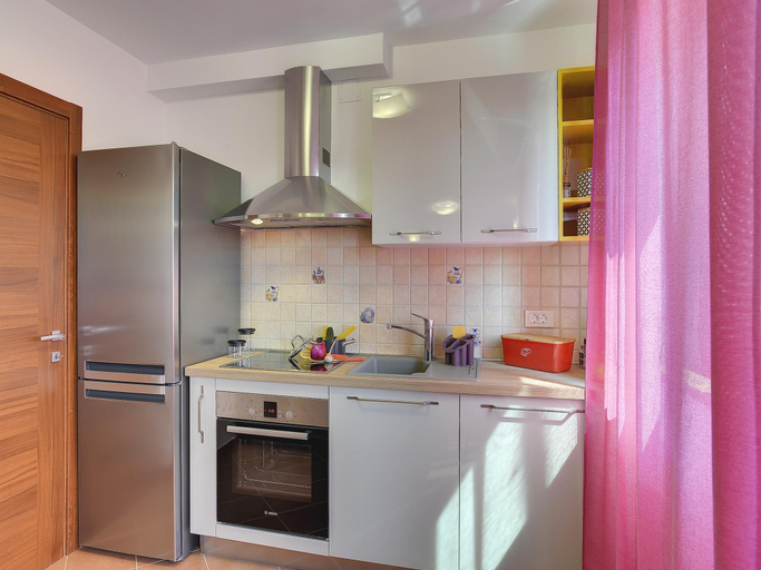 Others 5, Villa in Pula with sea beach, Pula
