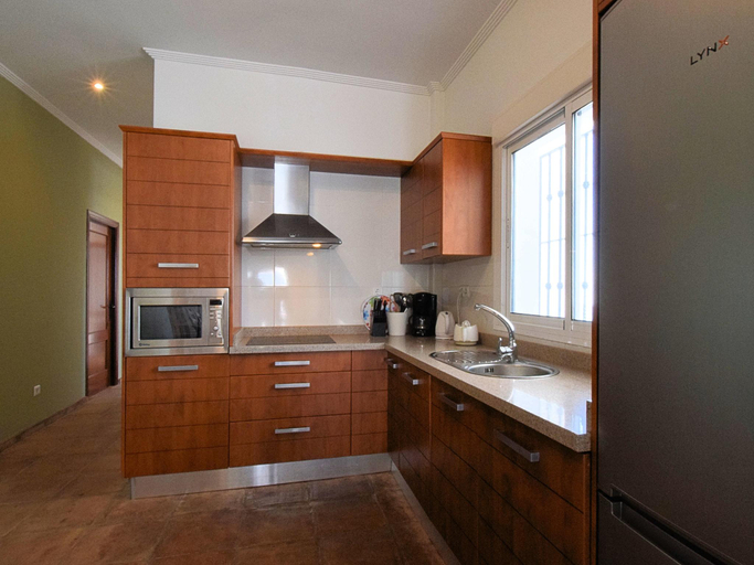 Others 5, Villa Stay with Sea Views, Málaga