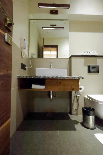 Bathroom 4, The Cozy Acorn Resort, Nainital