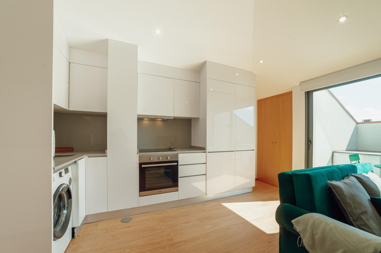 Others 3, MODERN STYLISH APARTMENT III, Porto