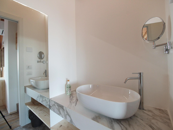 Bathroom 5, Chalet in Veneto near Dolomites Ski Slopes, Treviso