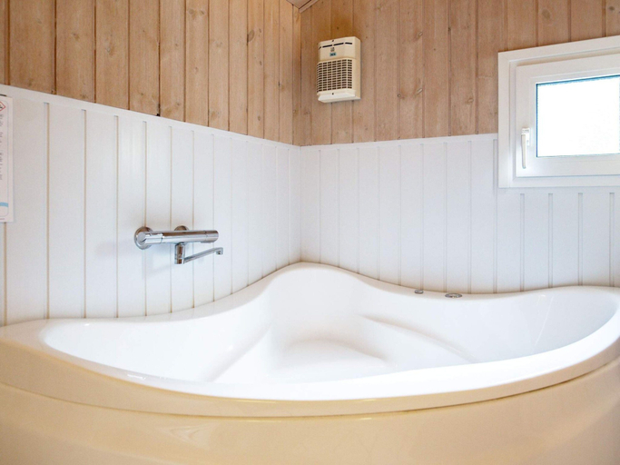 Bathroom 3, Holiday Home in Saltum, Jammerbugt