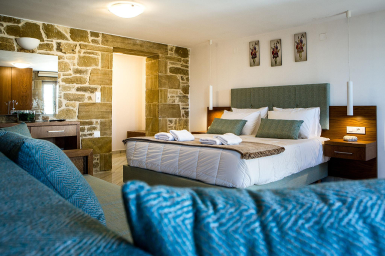 Others 5, Agarathos Homes, Crete
