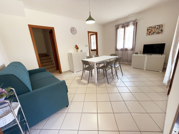 Others 5, Spacious Home With Pool and Terraces, Rovigo