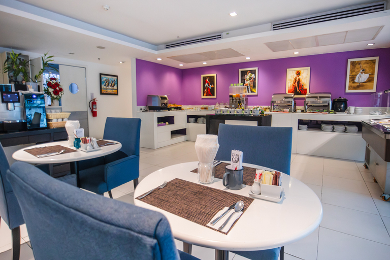 Food & Drinks 5, Nova Suites, Pattaya
