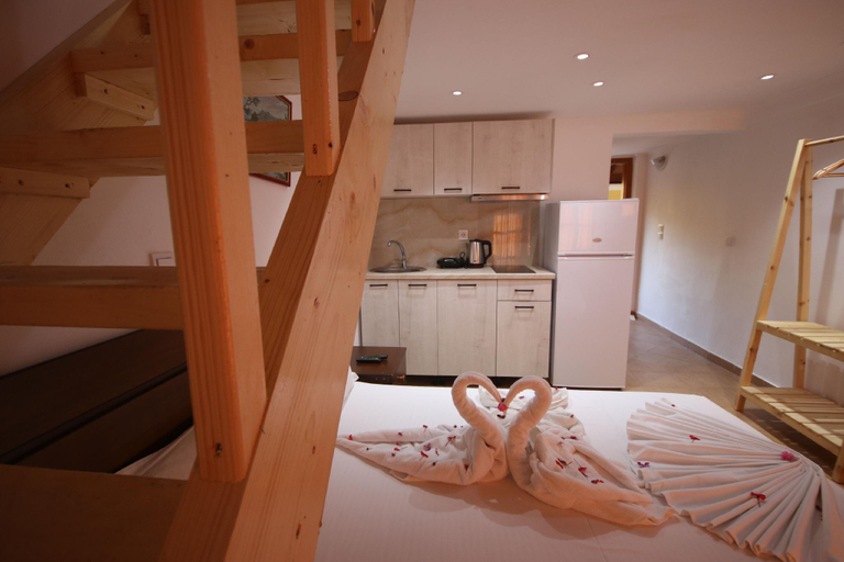 Bedroom 3, Apart Hotel Alex, Vlorës