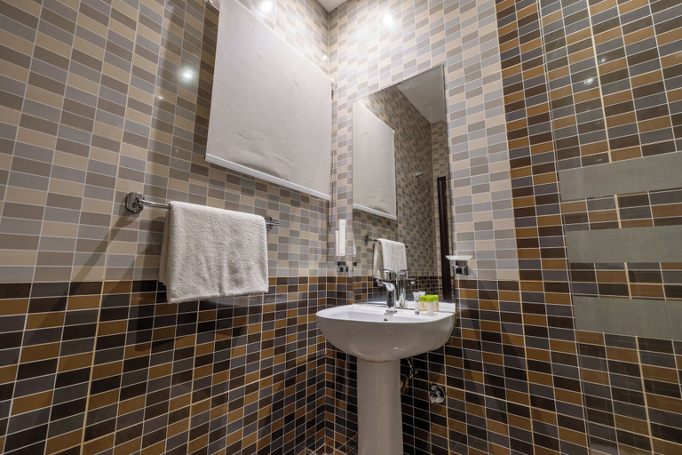 Bathroom 3, Al Muhaidb Residence Al Malaz  6 - Economic, Riyadh