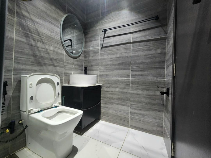 Bathroom 2, CITYNEST APARTMENT ABEOKUTA, Obafemi-Owode