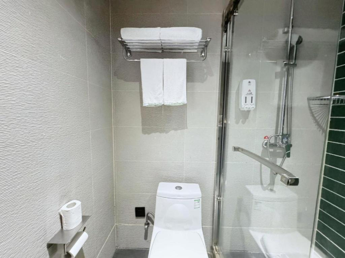 Bathroom 3, GreenTree Inn Nanjing Baijiahu, Nanjing