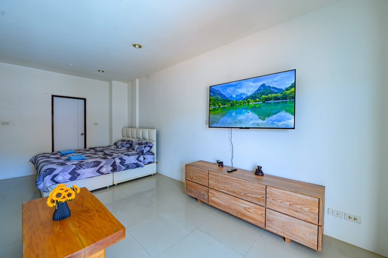 Others 4, R&B hostel apartments and sports bar, Ko Samui