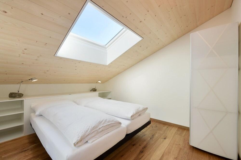 Bedroom 2, Ferienlenk Mountain Village, Obersimmental