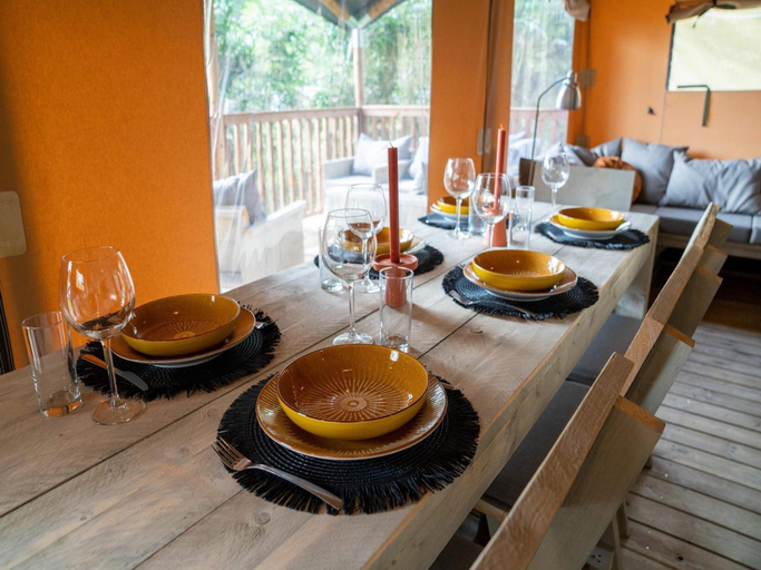 Food & Drinks 4, Glamping Tent by Lake De Rhederlaag, Angerlo