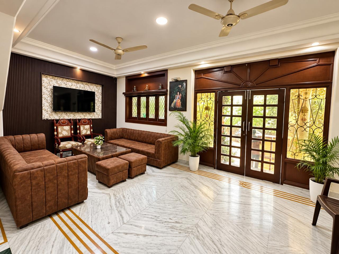 Public Area 2, Sheela Homestay, Agra