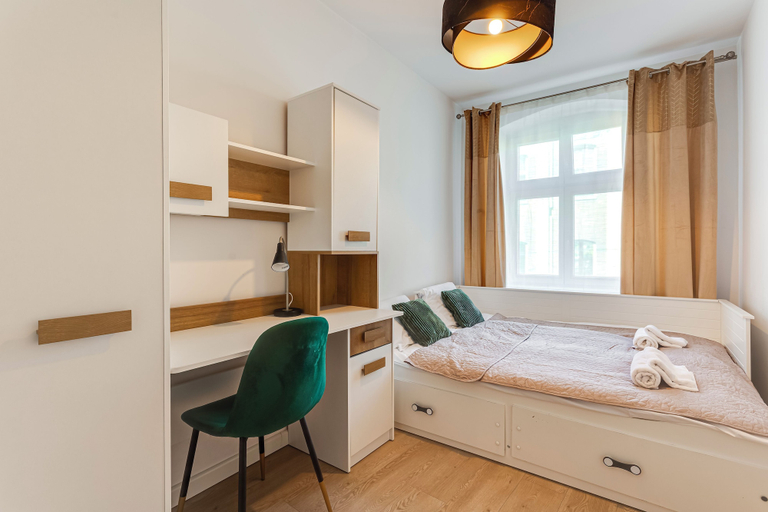 Others 4, Aksamitna Przystań przy Starym Rynku, Poznań City
