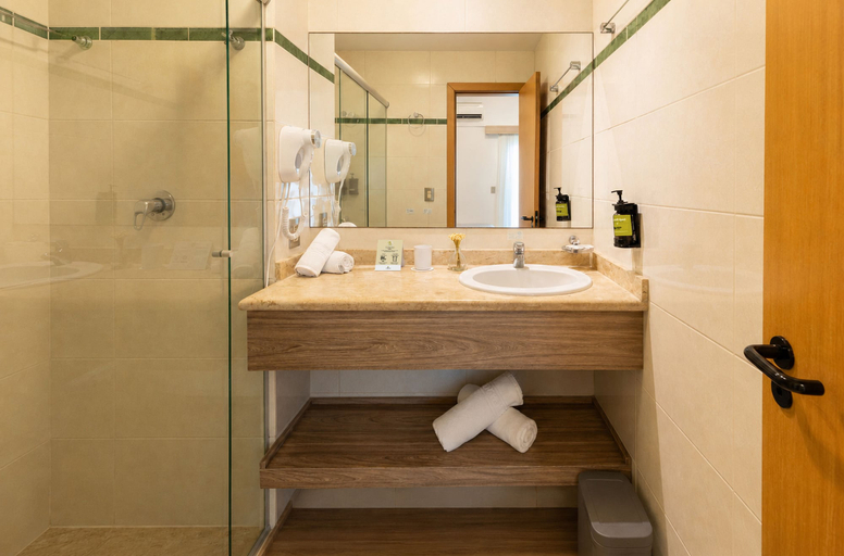 Bathroom 5, SERHS Beach Hotel, Natal