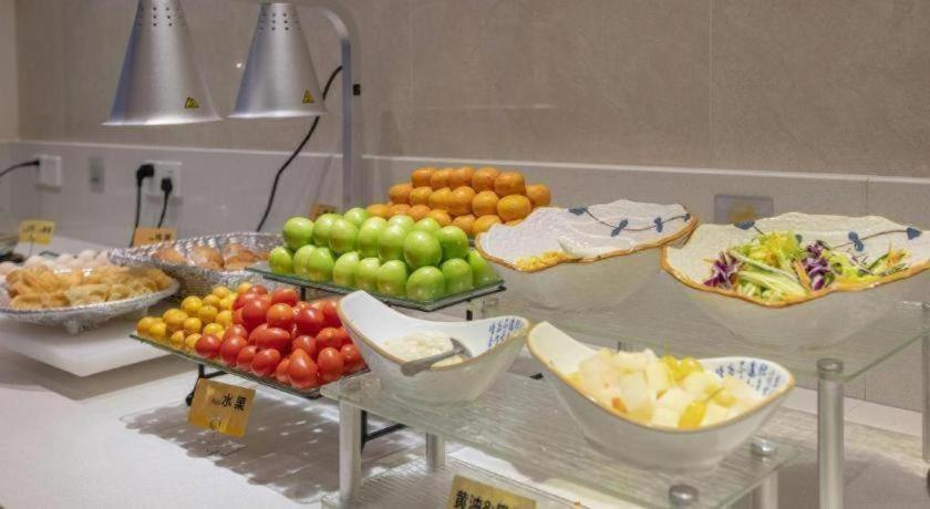 Food & Drinks 4, JTOUR Inn Yizhou Hechi College Pedestrian Street, Hechi