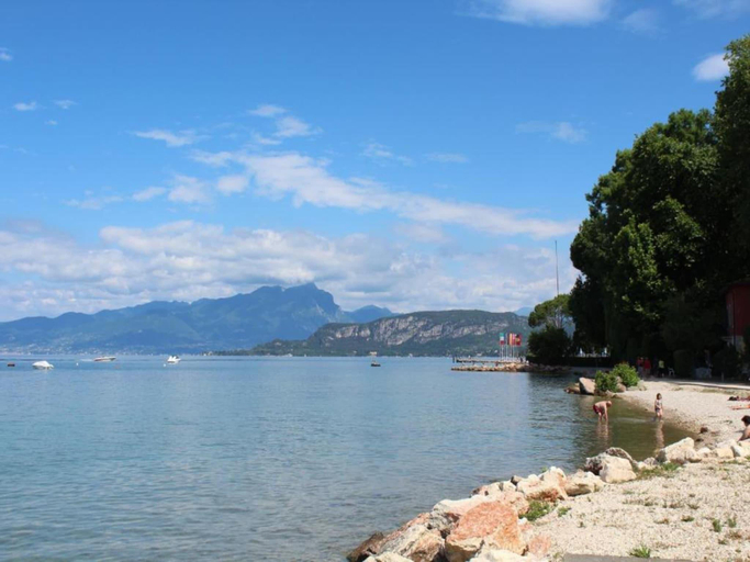 Others 4, Villa in Lazise with Lake Garda Views, Verona