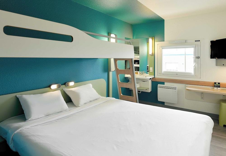 Bedroom 3, B&B HOTEL Cergy Pierrelaye, Val-d'Oise