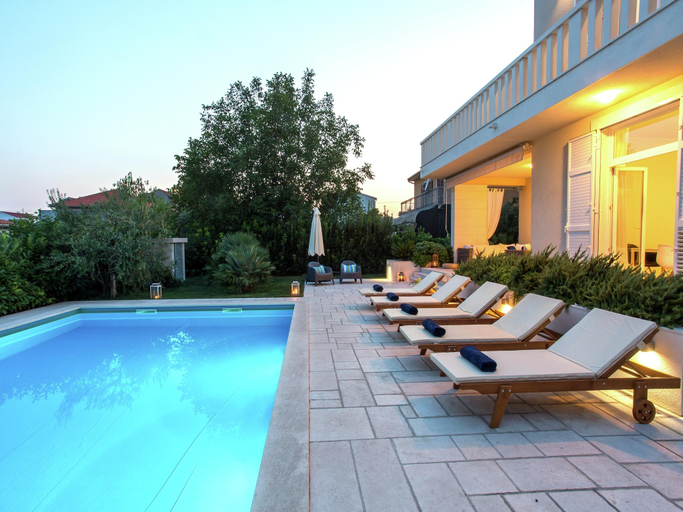Others 2, Villa in Kaštel Novi near Beach, Kaštela