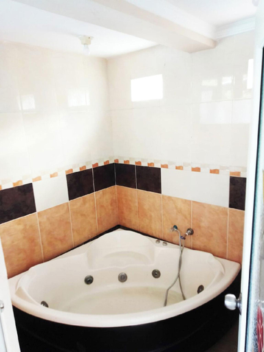 Bathroom, Guest House GS Syariah Taman Keluarga, Bogor