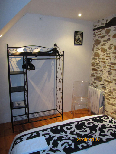 Bedroom 4, Auberg'Inn, Tarn