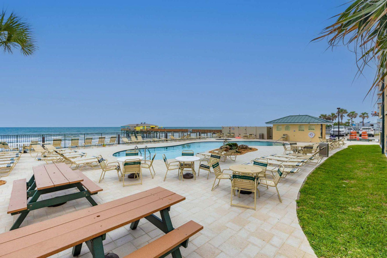 Others 3, Updated Ocean Front Condo Aquamarine Suite 201, Volusia