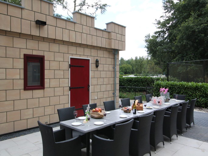 Others 5, Villa in De Bult with modern comforts, Steenwijkerland