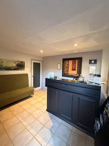 Public Area 2, White Manor Motel, Cooma-Monaro