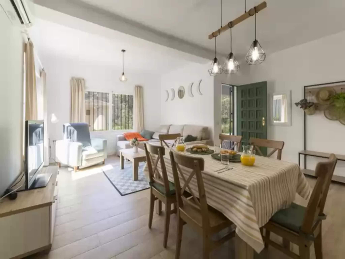 Food & Drinks 1, Cova De L'aire - Villa With Private Pool In Barx, Valencia