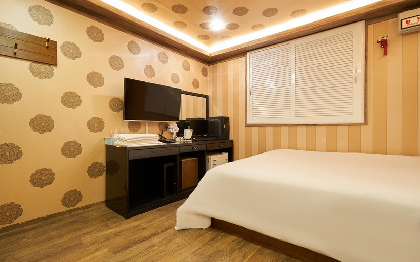 Bedroom 3, Daebudo Hill House, Hwaseong