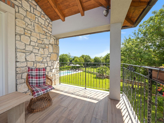 Others 1, Charming Villa with Pool, Sveta Nedelja