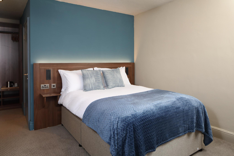 Bedroom 3, Seale Arms, Devon